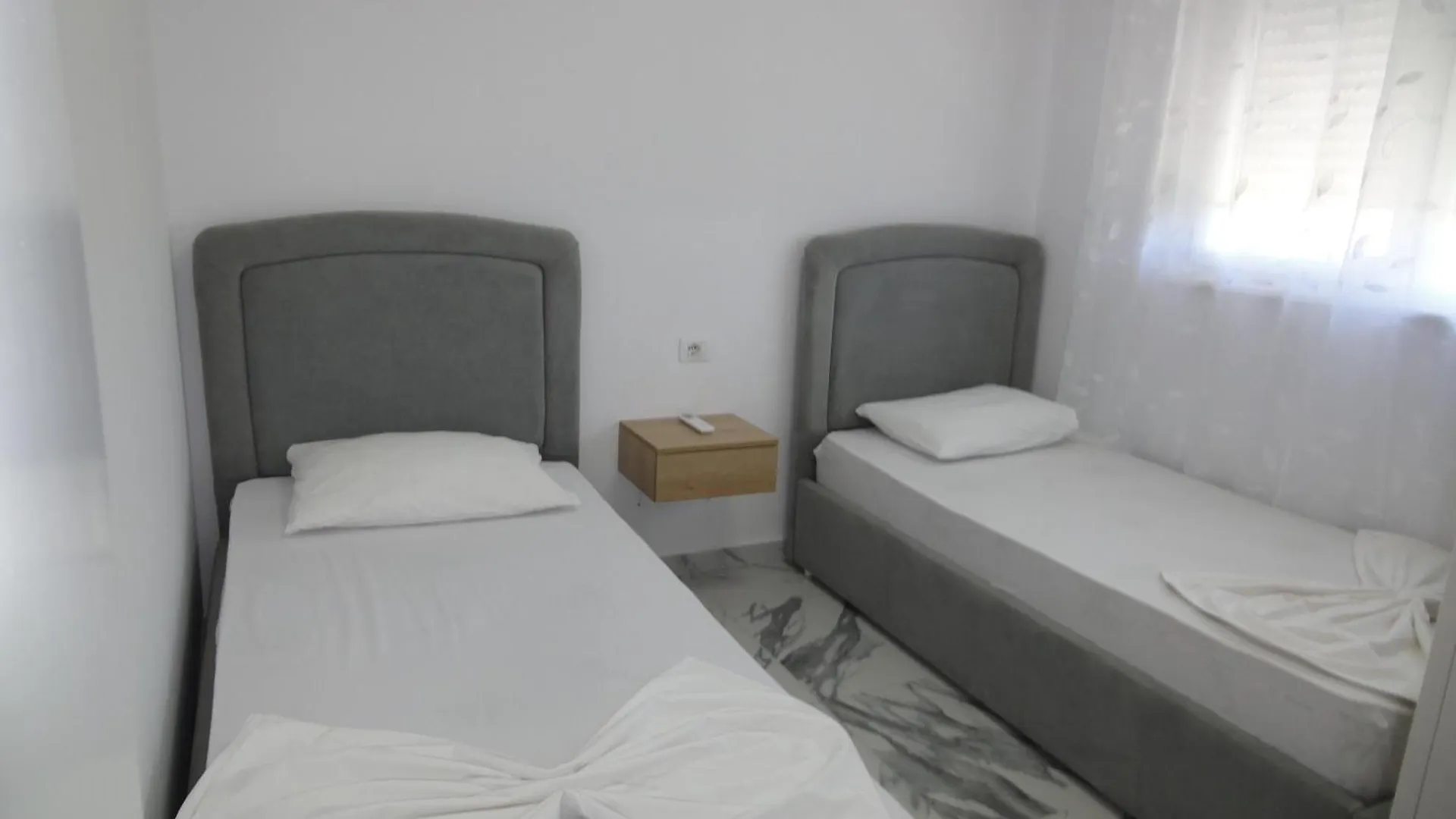 Niki'S Apartments Shen Gjin Lezhe 0*,